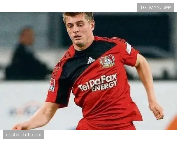 布兰特职业轨迹变化分析:从新星逐步成长为球队领军人物 布兰特职业轨迹变化分析:从新星逐步成长为球队领军人物