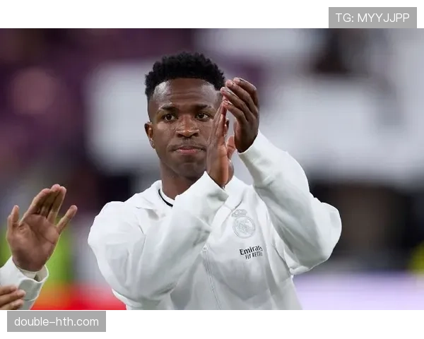 维尼修斯技术动作慢镜分析